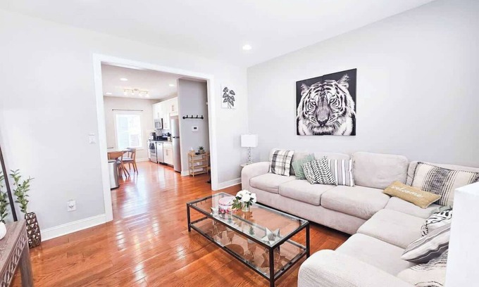 Chapel Hill Casa | 4 Minutes to UNC - 7 Minutes to Carrboro - En-Suite Bathrooms