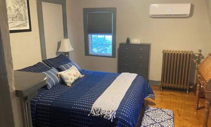 Balmville Apartamento | #4 Quaint 1 bedroom apartment in Historic Building