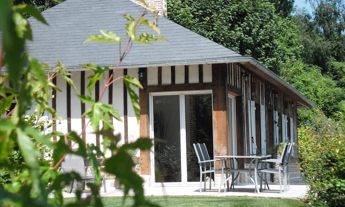Saint-Martin-aux-Buneaux Casa | Casa tranquila de 4 estrellas les Petites Dalles