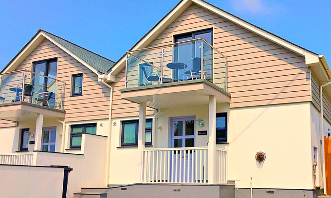 Polzeath Villa | 4 The Navigators: lujosa villa de playa de 3 dormitorios a solo 100 metros de la playa