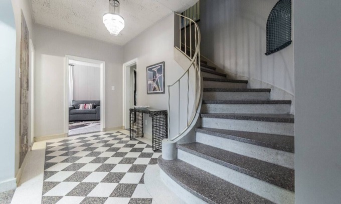 Downtown Knoxville Casa | Casa perfecta / piscina privada para grupos grandes, bodas, invitados fuera de la ciudad