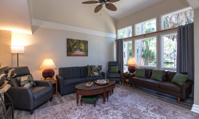 Ocean Ridge Casa | 493 Egrets Pointe-Beautiful Townhome on Lagoon; Pool/Amenity Access Included