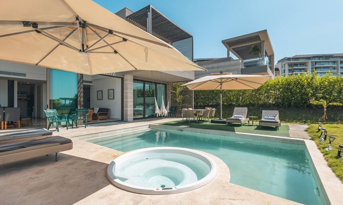 Porto Nao Villa | 4BR Caribbean Deluxe Villa 3C