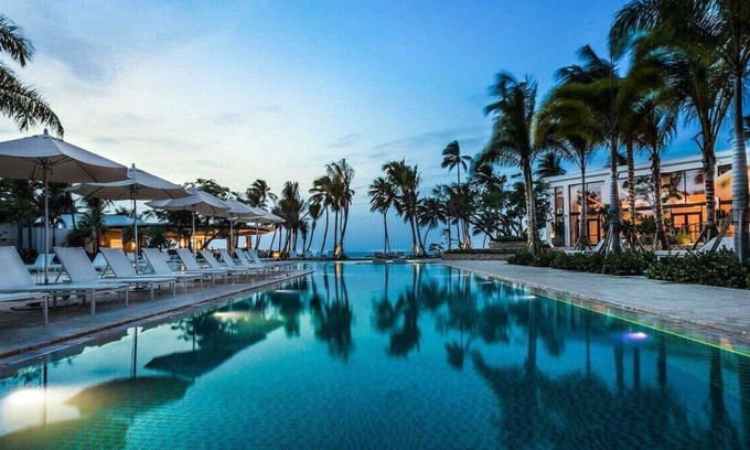 Dorado Pueblo Casa | 4BR Spectacular Waterfall Villa @ Dorado beach