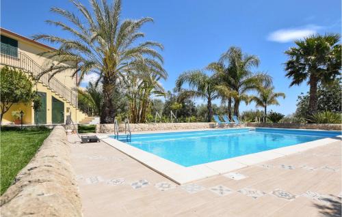 Noto Casa | 5 Bedroom Awesome Home In Noto