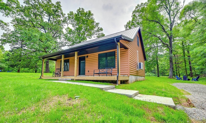 Cave City Cabina | 5 Mi to Mammoth Cave: Peaceful Retreat w/ Fire Pit