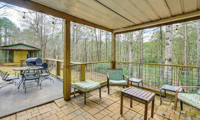 LaGrange Casa | 5 Mi to West Point Lake: Group Getaway Near Town
