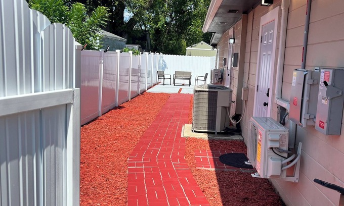 Terrace Park Apartamento | ¡A 5 minutos de Bush Garden y de USF! Apartamento para 2 personas, acojedor.