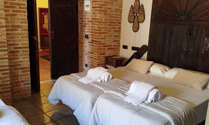 Miranda de Azan Cabaña | A 5 minutos de Salamanca y de Vía de la Plata, grandes grupos Villas de Miranda