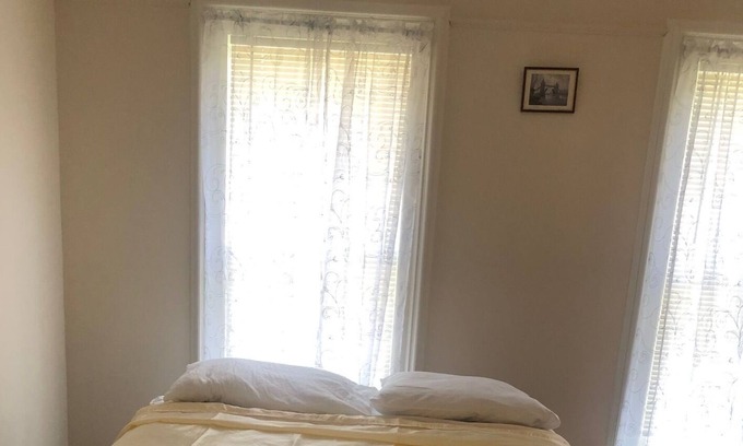 Binghamton Casa | 5 minutes to UHS and the shops.