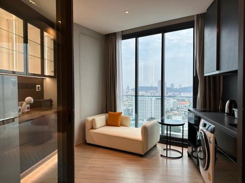 Pattaya Bay Apartamento | 502 Edge芭提雅市中心25楼高层海景服务公寓,芭提雅海湾景观,近沙滩,步行街,购物中心