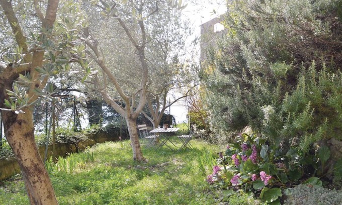 Pierrefeu Casa | A 1 hora de Niza, encantadora casa de pueblo con jardín y vistas impresionantes, WIFI