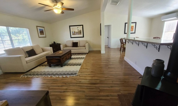 Squaw Valley Casa | 5Ez Ranch- Silver- entire home with easy drive to Kings Canyon National Park