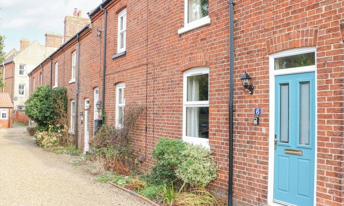 East Runton Cabaña | 6 MELINDA COTTAGE, family friendly, with a garden in East Runton