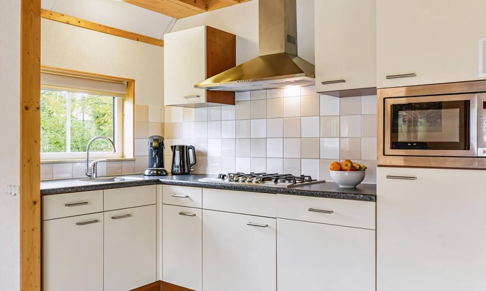 Witteveen Casa | 6-person bungalow in the holiday park Landal Orveltermarke