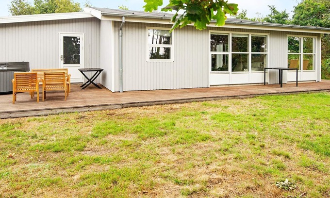 Skodshoved Casa | 6 person holiday home in Knebel