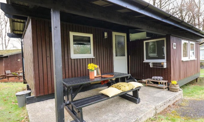 Cenarth Casa | 64 Penlan Holiday Park