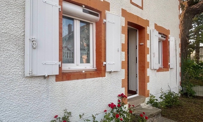 La Bernerie-en-Retz Casa | 66 m² house with enclosed garden, 400m walk to the main beach and all amenities