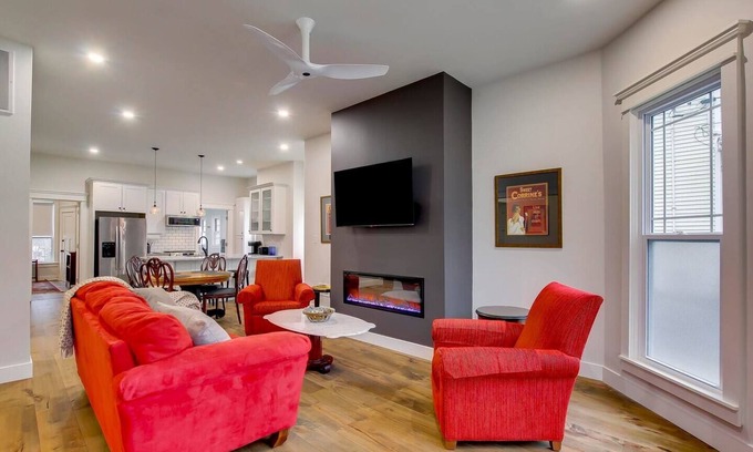 Crescent Hill Casa | 6BR/3BA PRIME Location - Entire Home (Both Units)