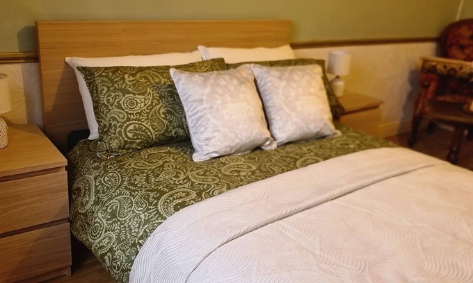 Naas Casa | 7 bedroom Guesthouse