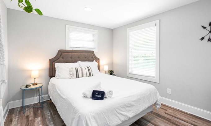 Hapeville Casa | 724A · The Blue Bungalow - Min to Downtown and Airport!