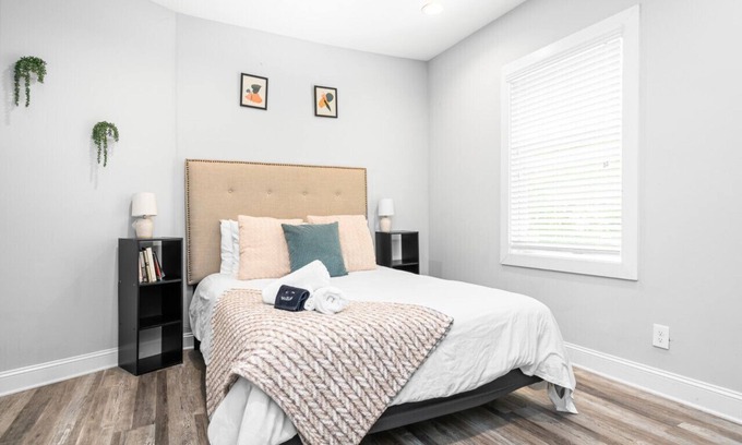 Hapeville Casa | 724B · The Blue Bungalow- Minutes to Downtown & Airport!