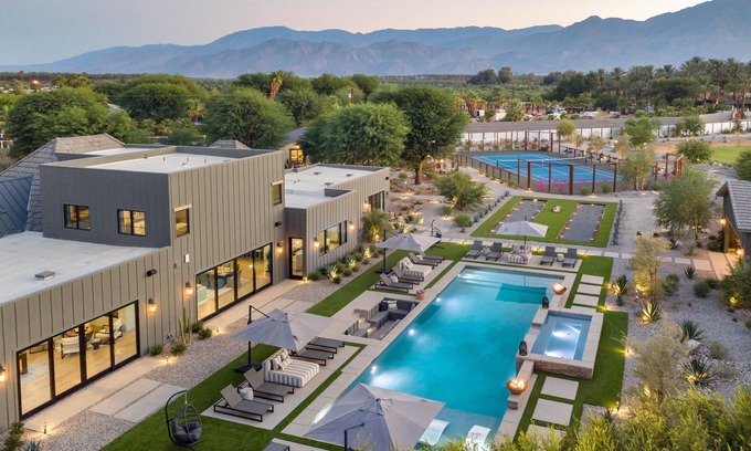 Palm Springs Villa | 8BDR Villa | Tennis/Pickleball, Golf Green, Pool House, Gym, Bar | Mesquite38