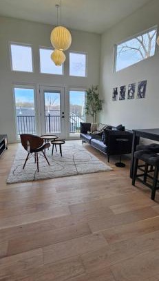 Downtown Apartamento | 902 S East Street Stays