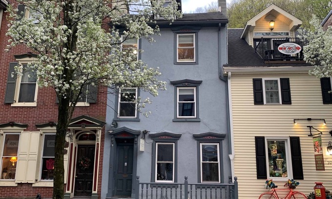 Ashfield Casa | Una casa cómoda con la mejor ubicación en el centro de Jim Thorpe