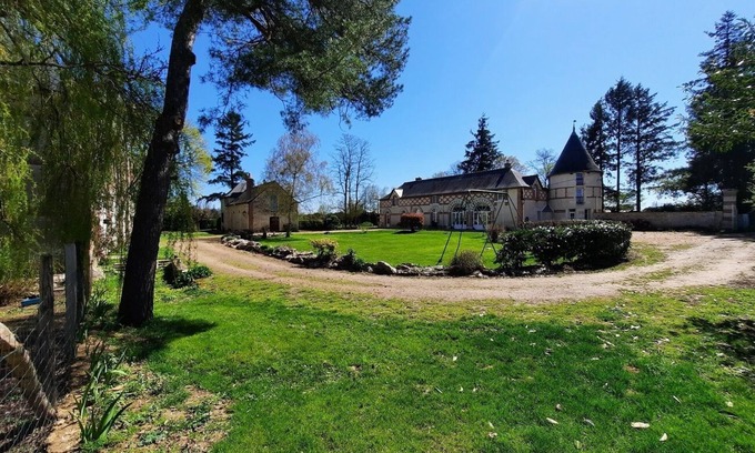 Beaumont-Louestault Casa | A dream holiday in the heart of nature in a historic setting