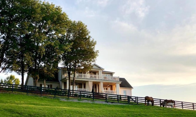 College Grove Casa | A&E Farm - Luxury Concierge - Franklin & Nashville