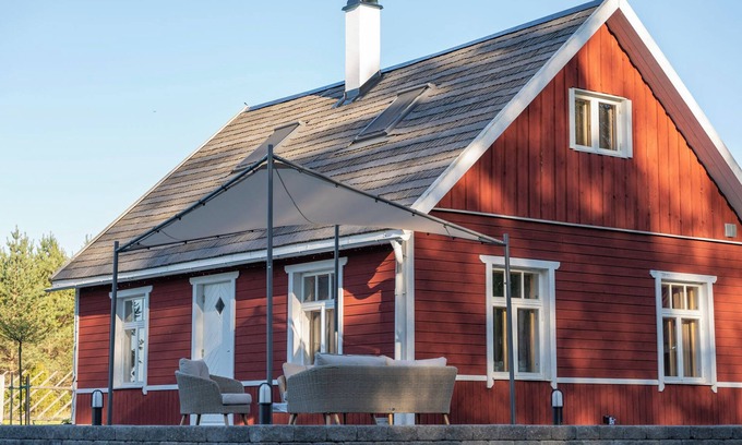 Kardla Cabaña | A holiday like at grandma's. Cosy cottage with pool for families and friends.