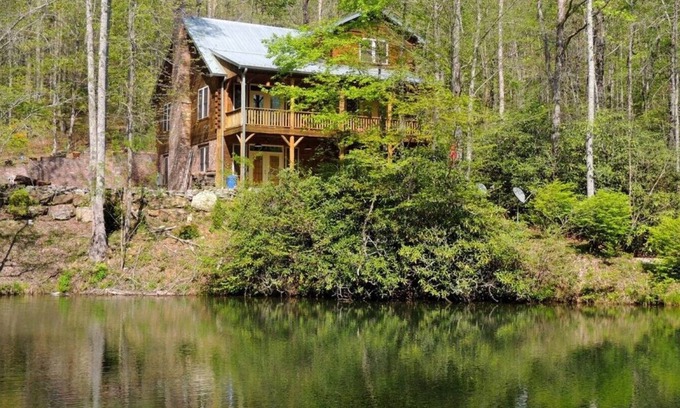 Hendersonville Cabina | ¡Un pedacito de cielo en las montañas Blue Ridge!