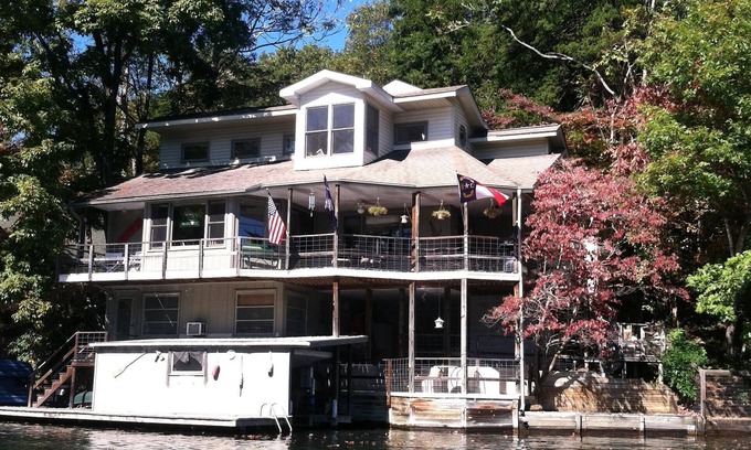 Lynn Casa | ~ A ~ Little Bit of Heaven en Lake Lanier - Conveniente para TIEC