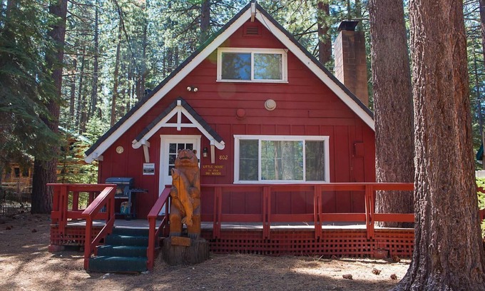 South Lake Tahoe Cabina | Una casita en el bosque grande: cerca de las estaciones de esquí y del campamento Richardson Resort