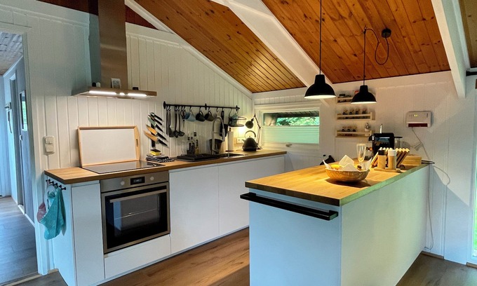 Rott Casa | A little time out: fireplace - cooking - peace and quiet - laundry set, wood, electricity incl.