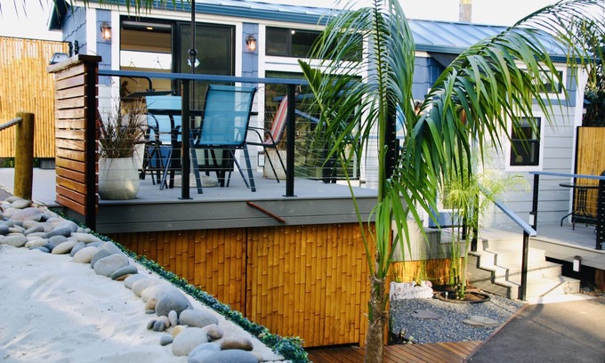 Encinitas Cabaña | A Playful and Unique Getaway