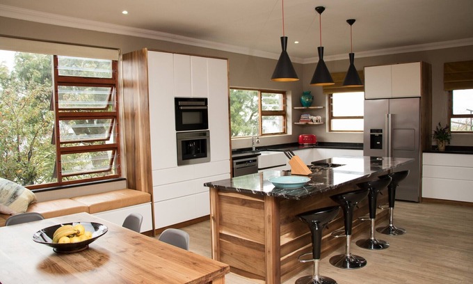 Paarl Casa | A ’Queenslin Guesthouse ofrece a los huéspedes un hogar tranquilo lejos de casa.