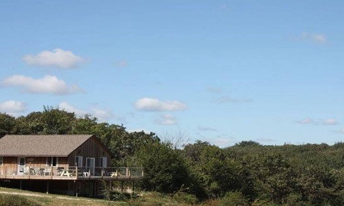 Cedar County Cabina | Una cabaña rústica con impresionantes Missouri River Valley Vistas