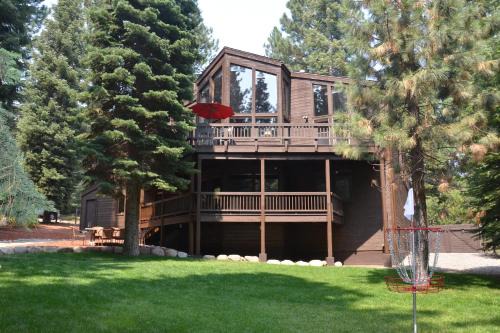 Ponderosa Palisades Casa | A Slice of Silver Fir