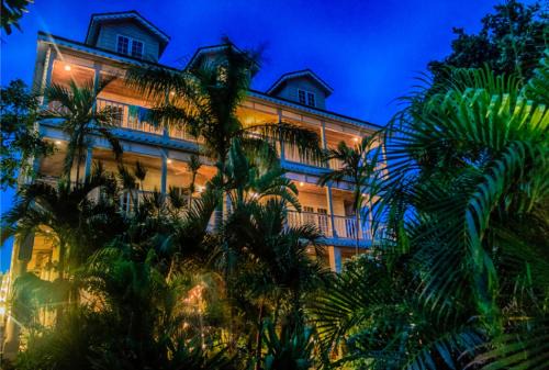 Gambier Hotel | A Stone's Throw Away