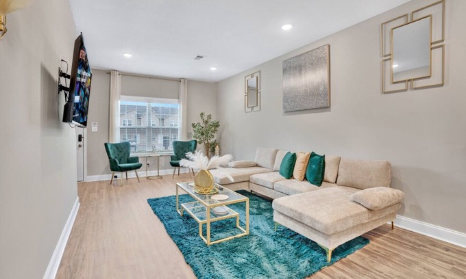 Clarksville Casa | A Taste of Luxe: Upscale Condo Near Nashville and Ft. Campbell