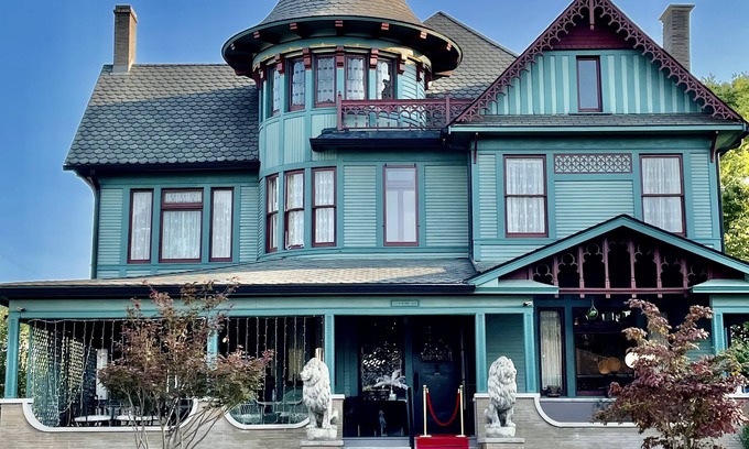 Shelbyville Casa | Charles Davis Mansion - Increíble propiedad histórica reconocida nacionalmente - 1898