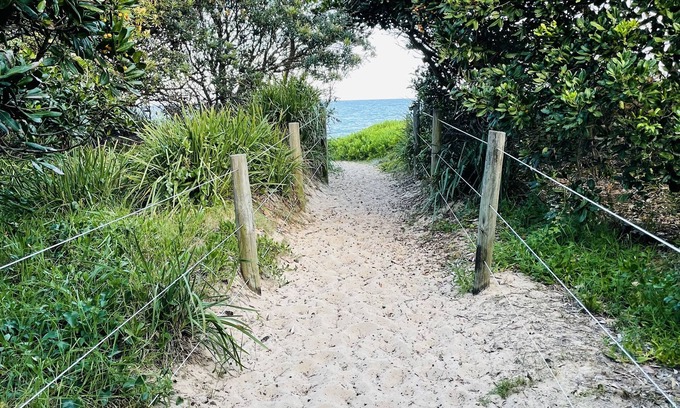 Diamond Beach Casa | Absolute beachfront holiday home with private heated pool