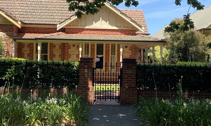 Rose Park Casa | Adelaide Accommodation @ Rose Park spacious city fringe house - a great location