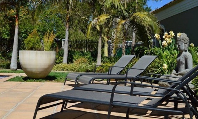 Durbanville Cabaña | African Palm Cottage