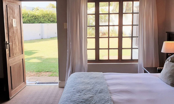 Athlone Casa | African Sands Bed & Breakfast