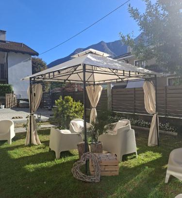 Domodossola Casa | Agli Chalet Bosco- parcheggio e colonnina ricarica auto elettrica con supplemento