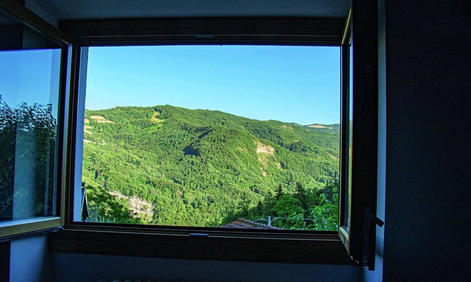 Castel del Rio Cama Y Desayuno | Agriturismo Il regno del marrone