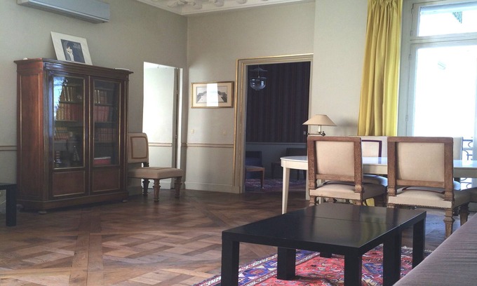 Quartier de la Place-Vendome Apartamento | Aire / C. Dentro de un hotel de lujo ex ***** Place Vendome. Tranquilo 2BR y 2 BA